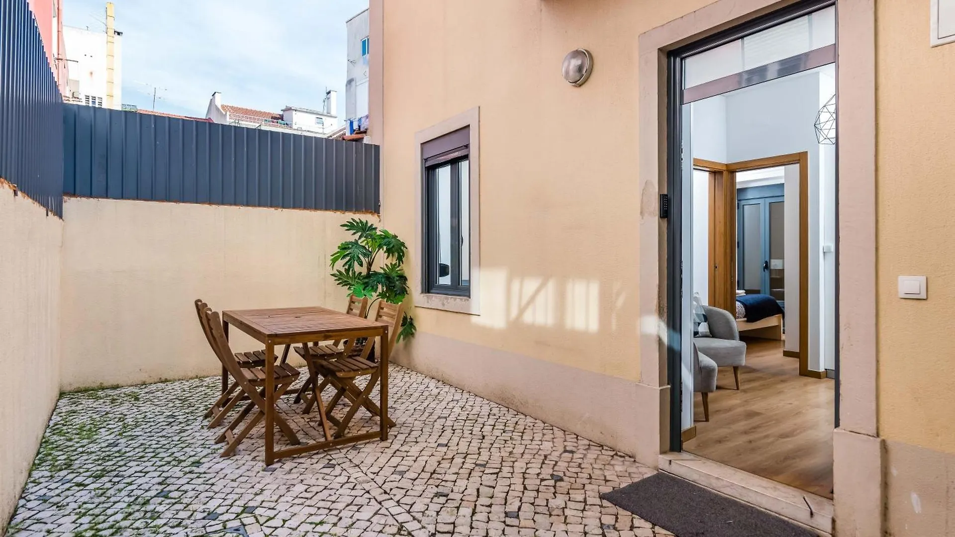 Go Native Lisbon - Vip City